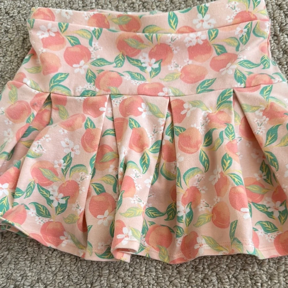 Tommy Bahama Peach Graphic Tee and Skirt Set size 5/6 - Picture 5 of 8